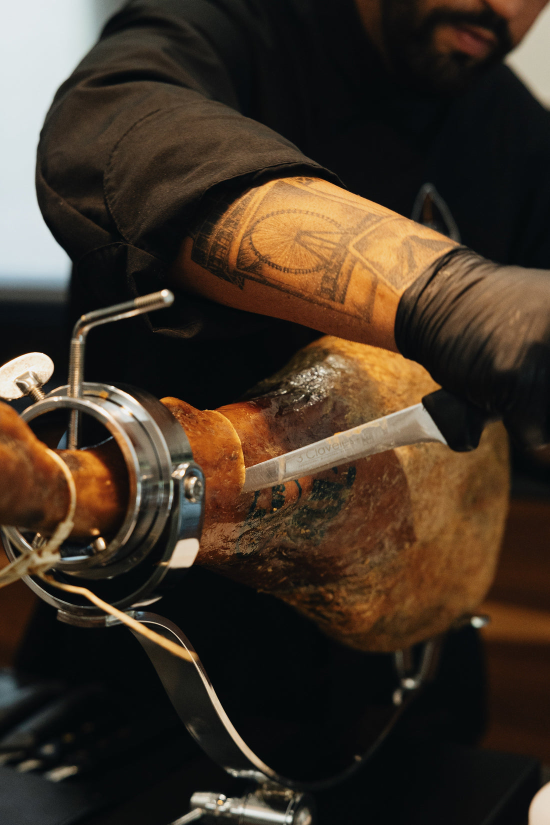 Tutorial: Cómo cortar jamón como un experto.